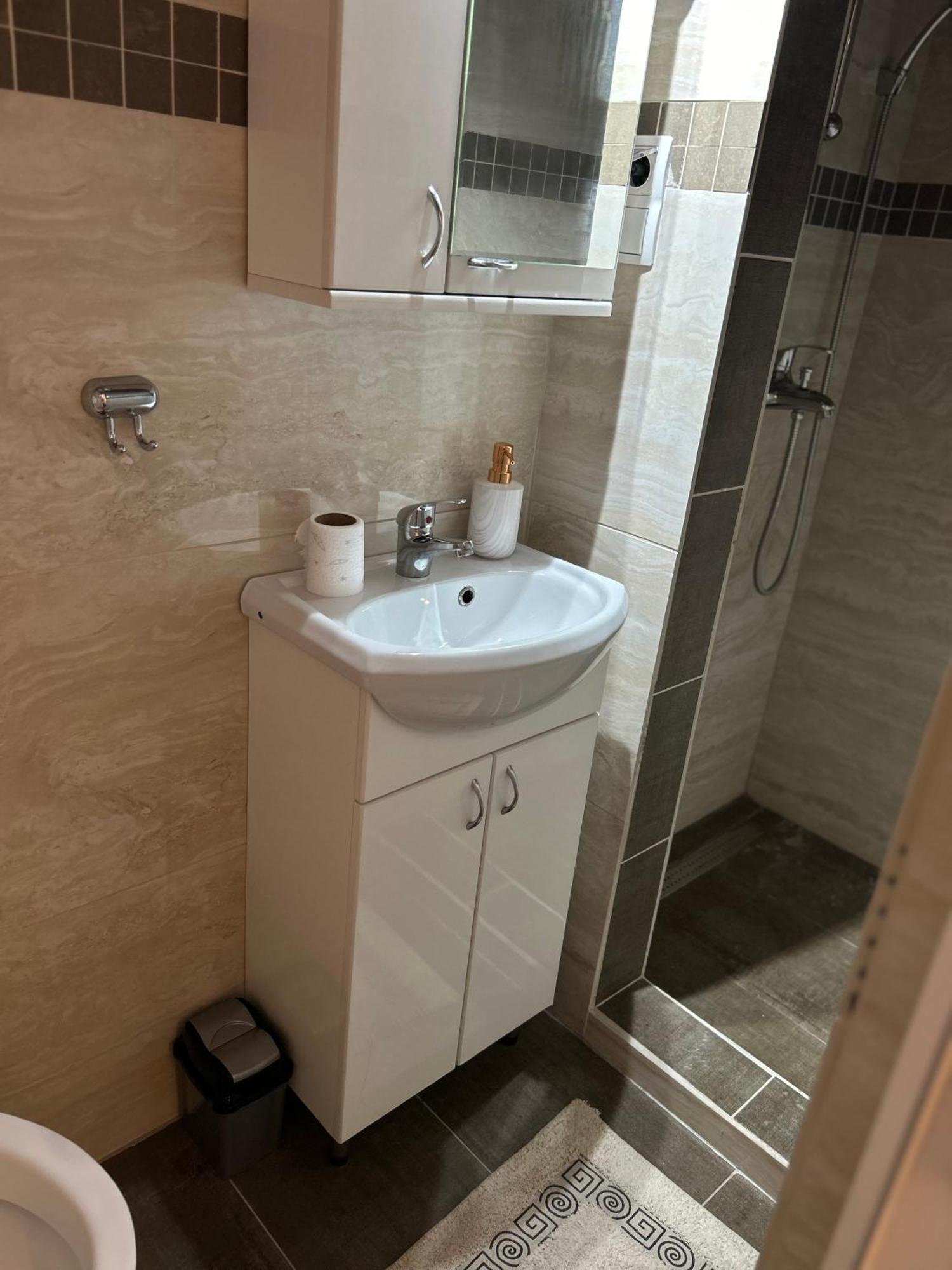 Apartments City Zone Мостар Екстер'єр фото